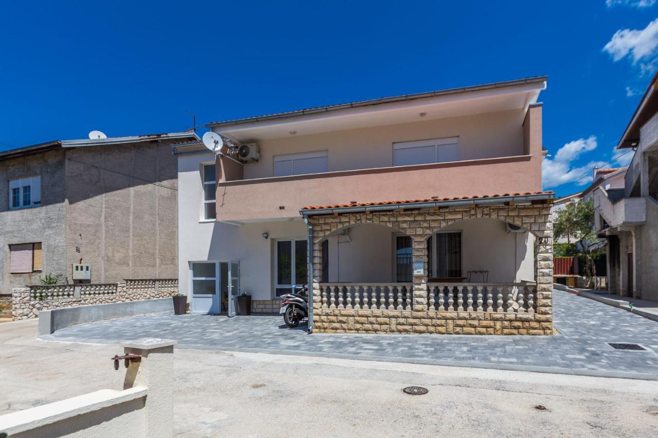 2Sis 2 Apartments Zadar Exterior photo